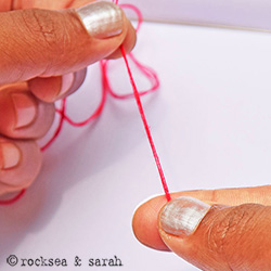 How to Tie a Knot in Thread Using a Quilter's Knot - Easy Sewing For  Beginners